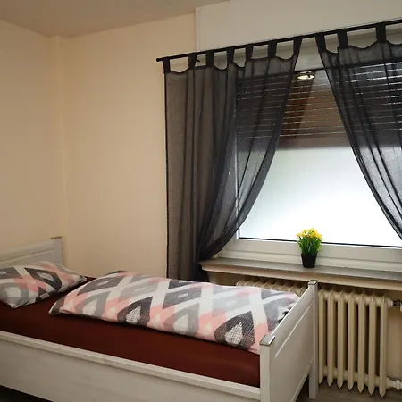 Guest house Highway - Senner Hellweg 227 *
